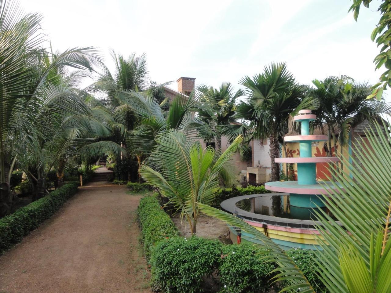 Whispering Woods Inn Bolpur Zewnętrze zdjęcie